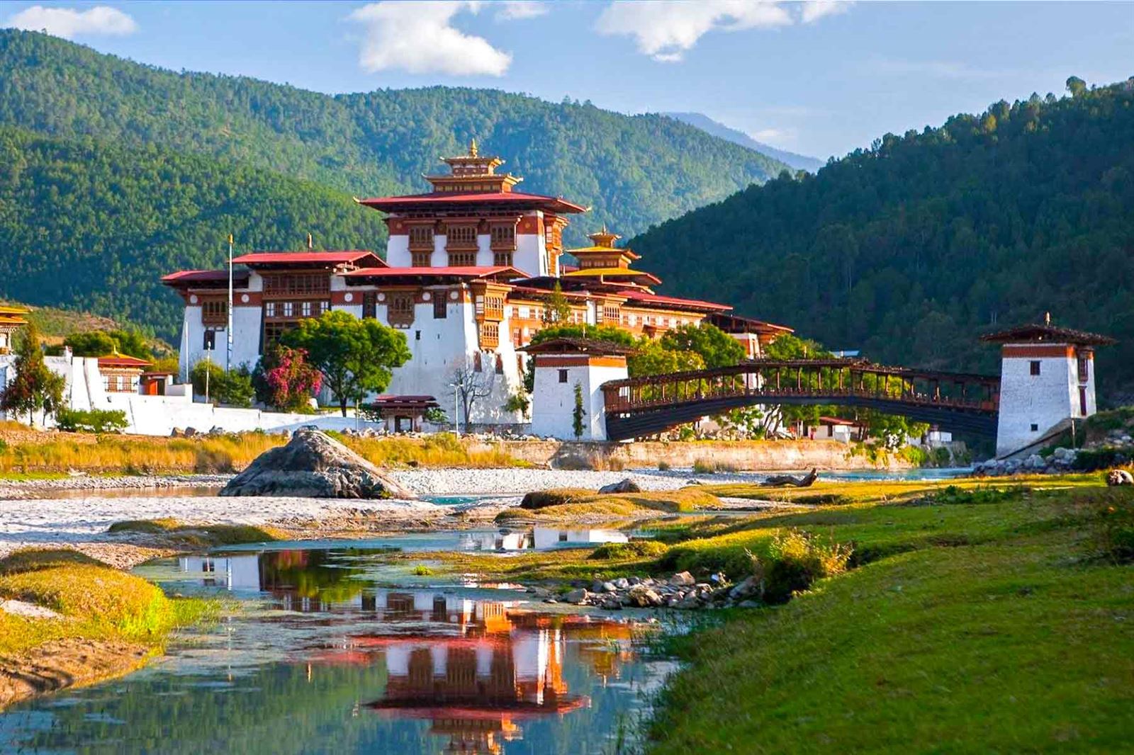 BHUTAN - “Vương quốc hạnh phúc nhất thế giới”